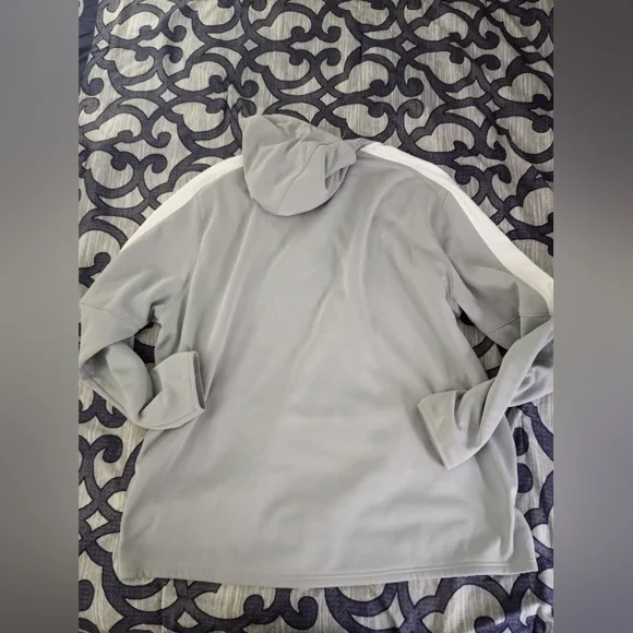 UNDER ARMOUR plus Size Jacket - Picture 4 of 4